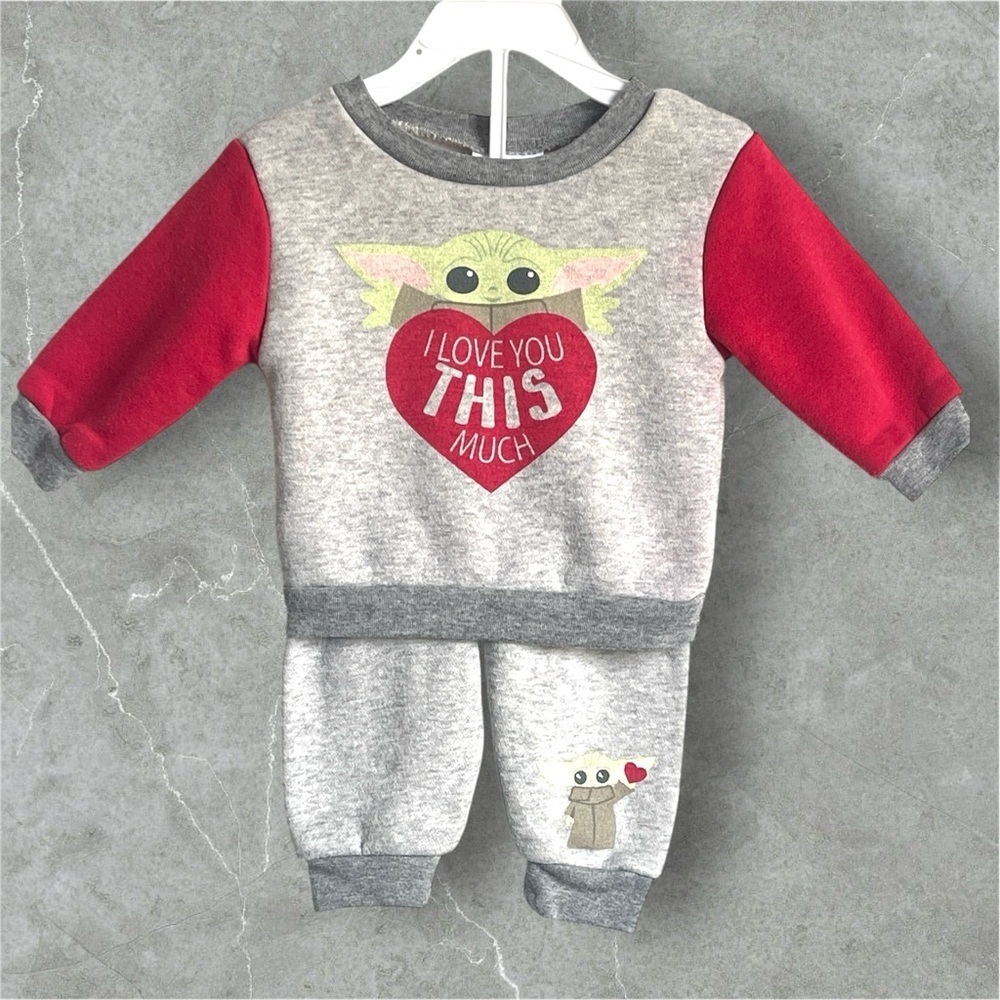 Infant 3-6mo Baby Yoda Sweatshirt and Pants Set